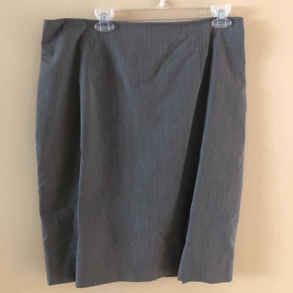 Grey skirt